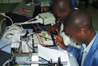 メカトロ教育機器導入実績セネガル　新興技術研究所のメカトロニクス